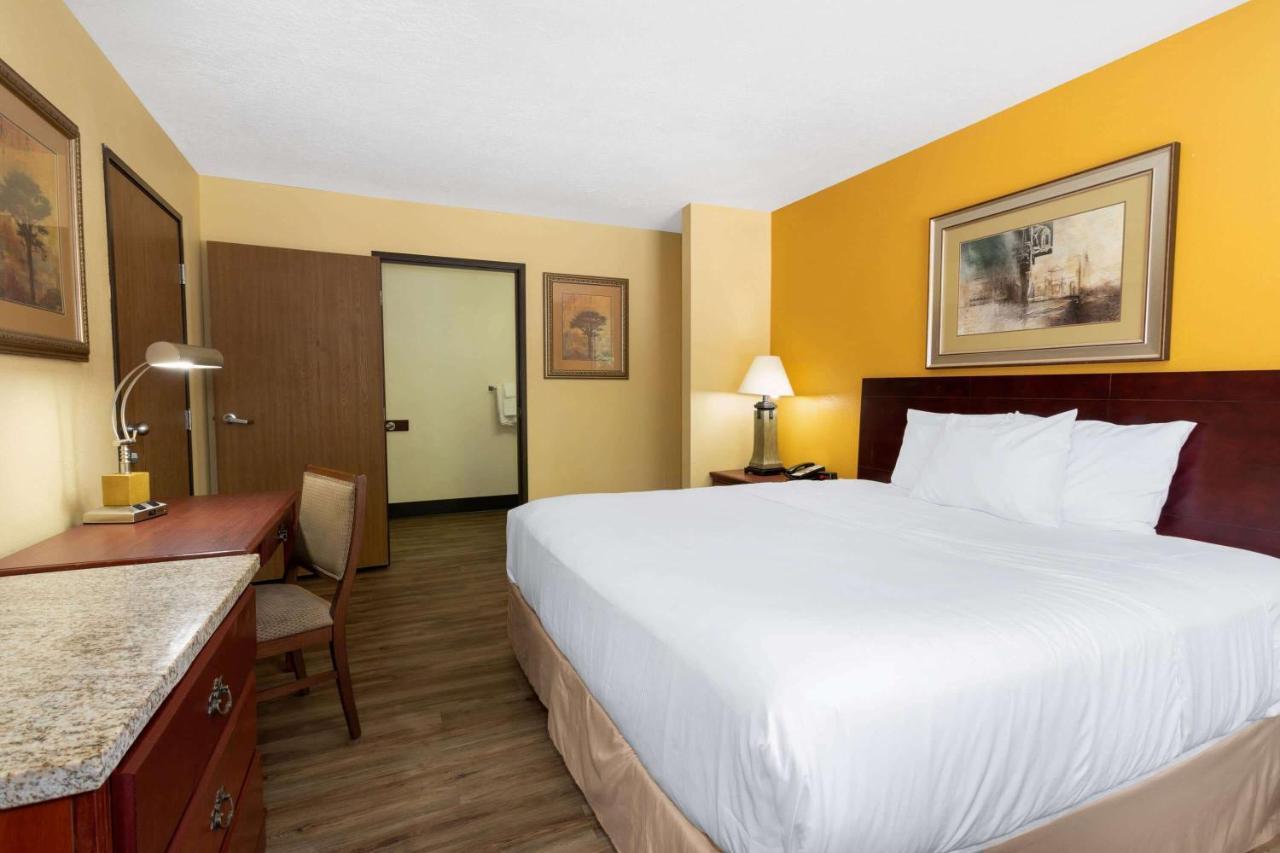Travelodge By Wyndham Albuquerque East Exterior foto