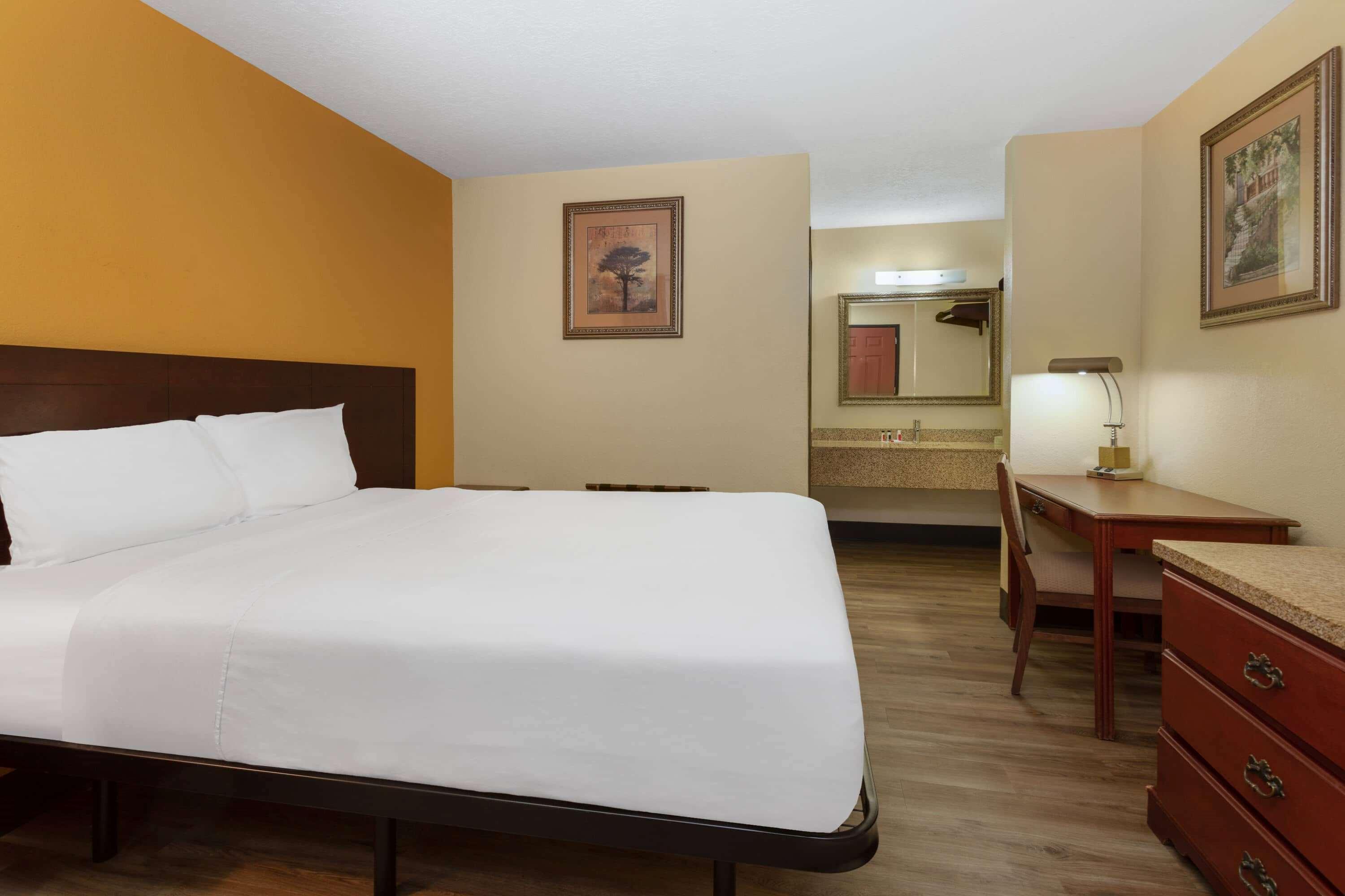 Travelodge By Wyndham Albuquerque East Exterior foto