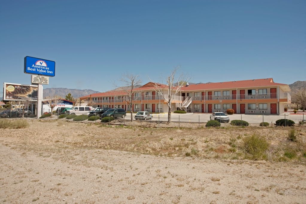 Travelodge By Wyndham Albuquerque East Exterior foto